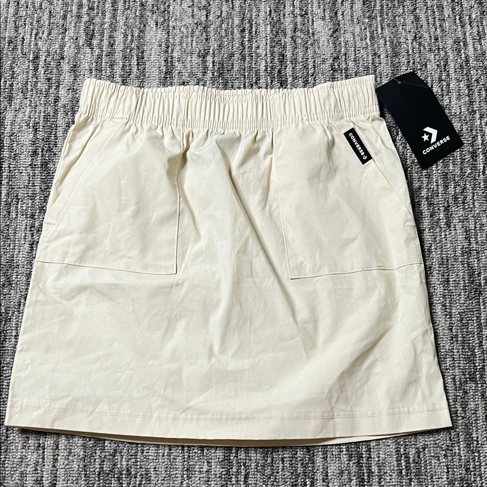 Converse - Cream Skirt with Elastic Waist Size M
